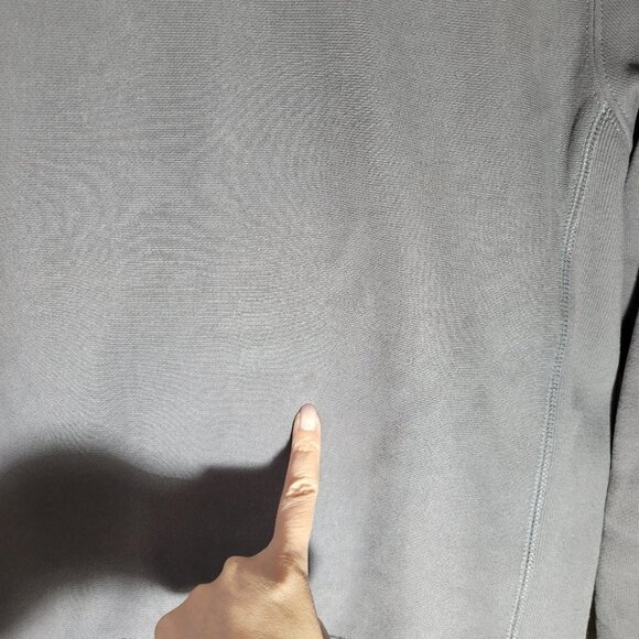 ❤️ 3 for $35 CHAMPION reverse weave sweatshirt embroidered patch gray small - Picture 8 of 8